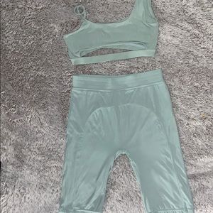 2 piece set
